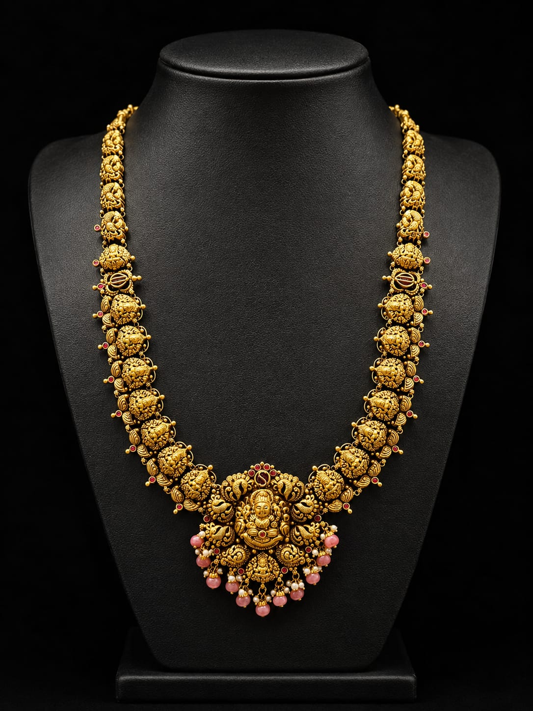 New Manaka Jewellers collection piece 1